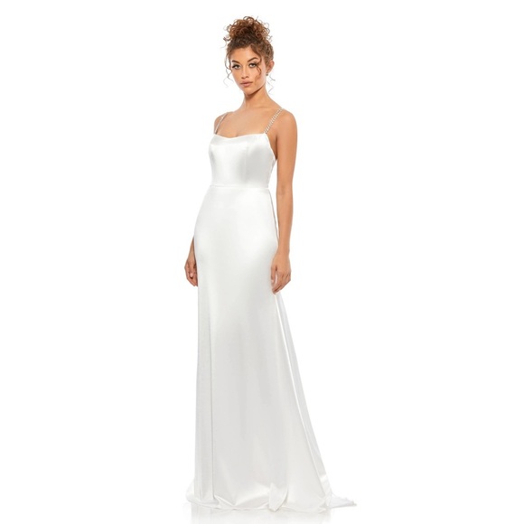 MAC DUGGAL
Rhinstone-Trim Trumpet Gown NWT Size 6 White - Picture 1 of 12